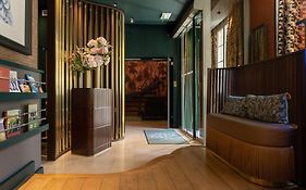 Elsa, Hotel Paris By Collection Vesper